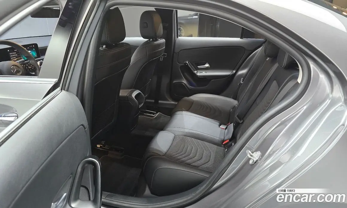Mercedes-Benz A-Class 2020 2.0 АКПП, фото 18