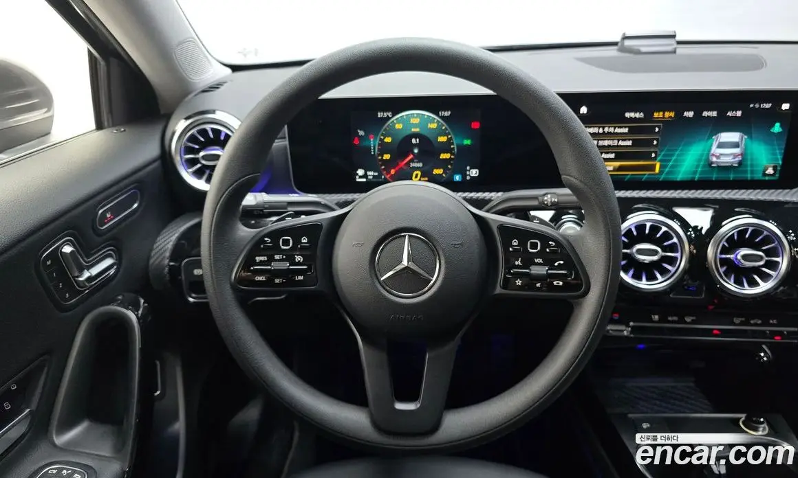 Mercedes-Benz A-Class 2020 2.0 АКПП, фото 19