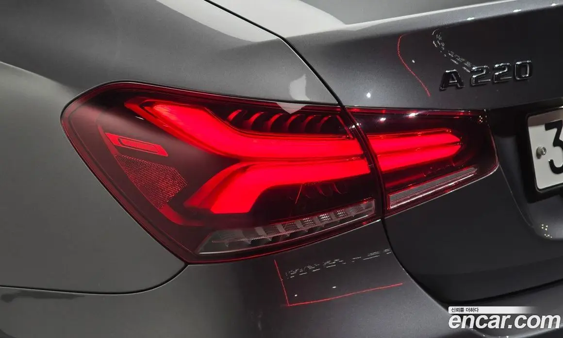 Mercedes-Benz A-Class 2020 2.0 АКПП, фото 9