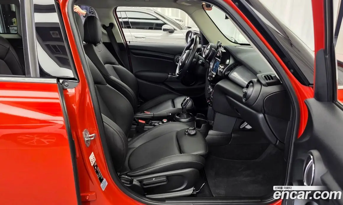 Mini Cooper 2019 1.5 АКПП, фото 17