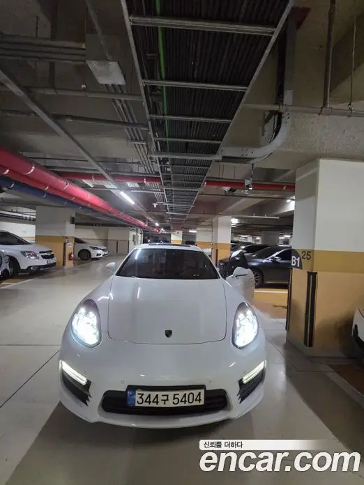 Porsche Panamera, 2015, 122 000 км