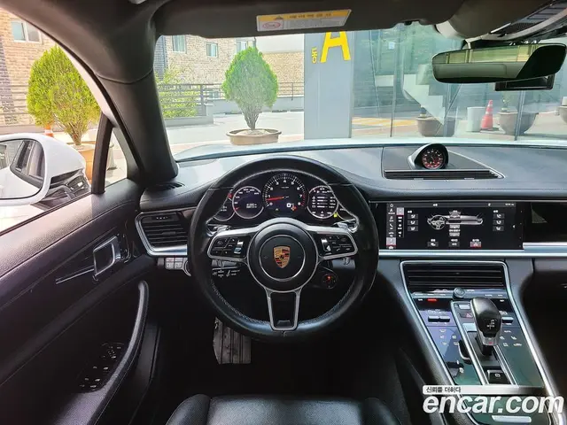 Porsche Panamera 2018 3.0 АКПП, миниатюра 6