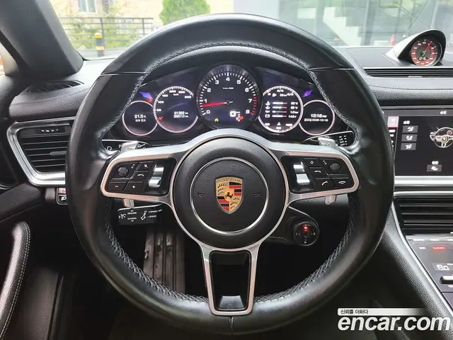 Porsche Panamera 2018 3.0 АКПП, миниатюра 7
