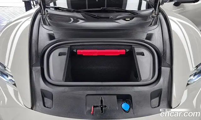 Porsche Taycan 2023 0.1 АКПП, миниатюра 6