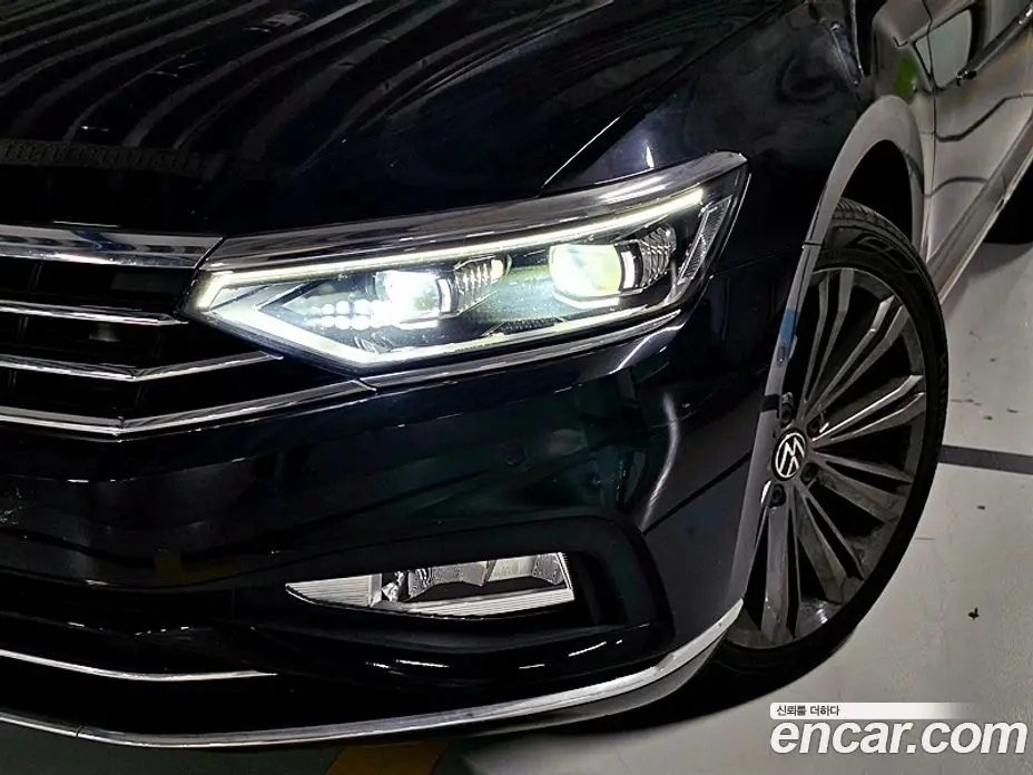 Volkswagen Passat 2022 2.0 АКПП, фото 13