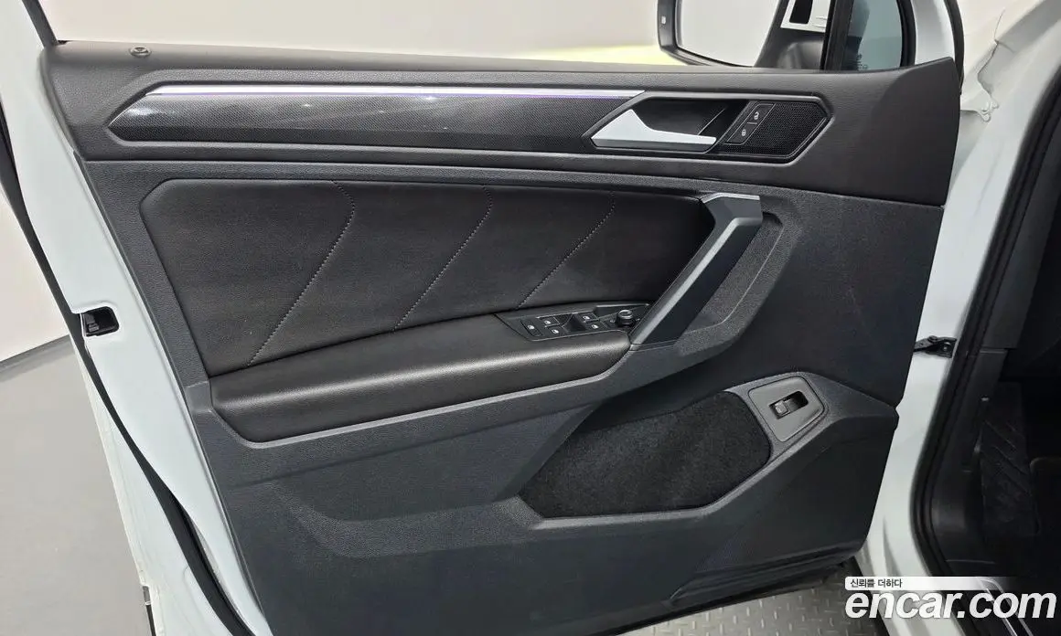 Volkswagen Tiguan 2021 2.0 АКПП, фото 14