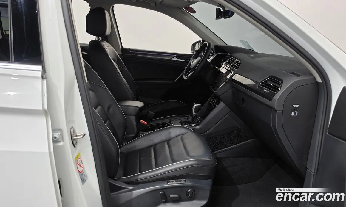 Volkswagen Tiguan 2021 2.0 АКПП, фото 16
