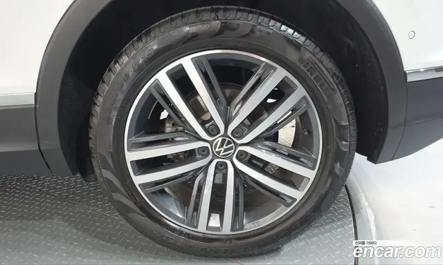 Volkswagen Tiguan 2021 2.0 АКПП, миниатюра 7