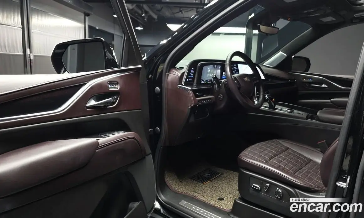 Cadillac Escalade 2023 6.2 АКПП, фото 13