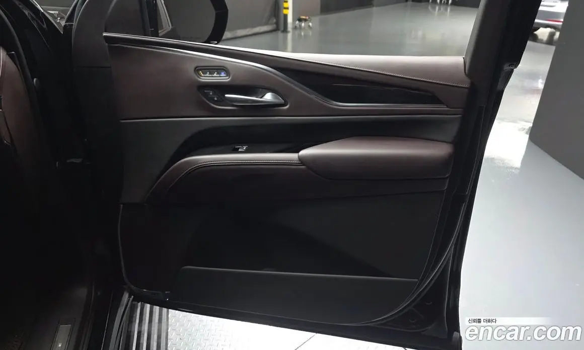 Cadillac Escalade 2023 6.2 АКПП, фото 14