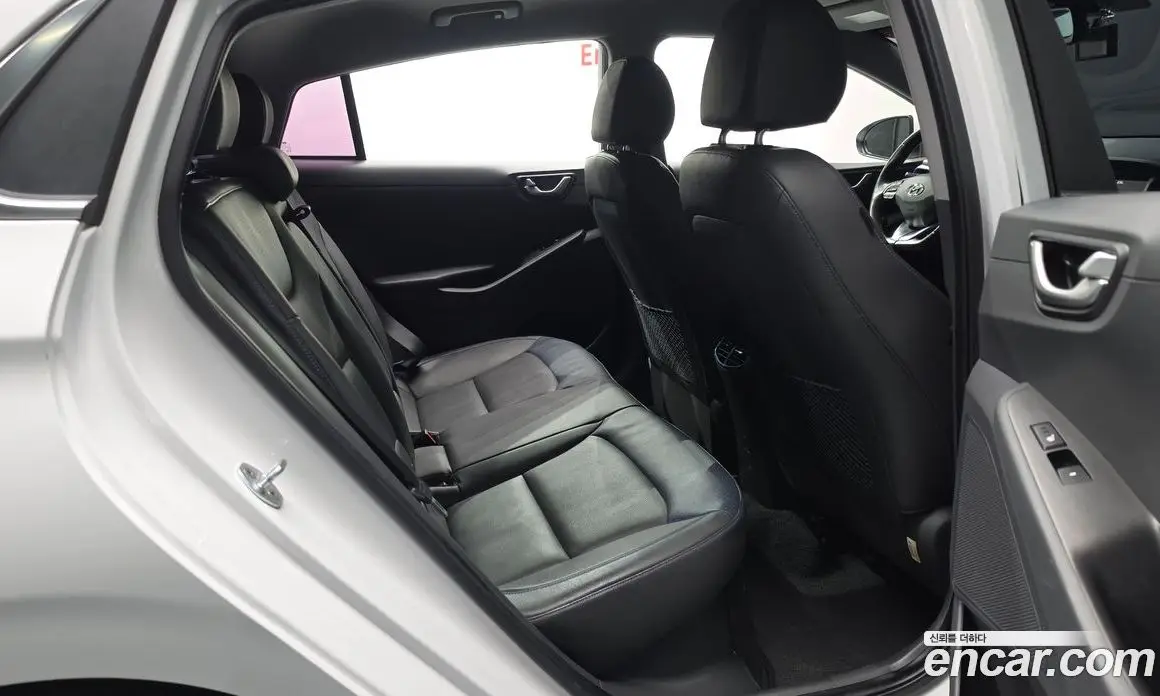 Hyundai Ioniq 2016 1.6 АКПП, фото 18