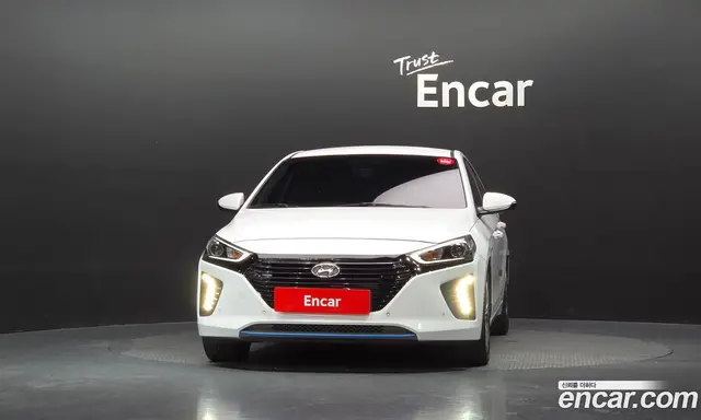 Hyundai Ioniq 2016 1.6 АКПП, миниатюра 3