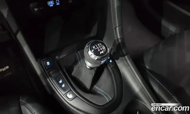 Hyundai Veloster 2019 2.0 МКПП, миниатюра 9 Hyundai Veloster 2019 2.0 МКПП, миниатюра 9