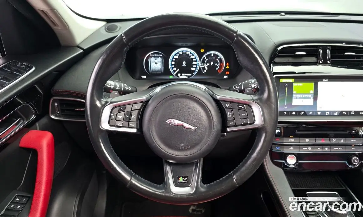 Jaguar F-Pace 2016 2.0 АКПП, фото 13