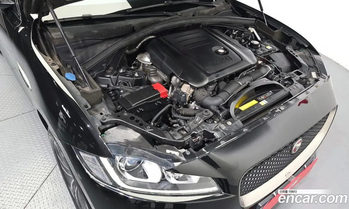 Jaguar F-Pace 2016 2.0 АКПП, фото 6