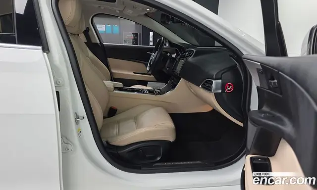 Jaguar XE 2016 2.0 АКПП, миниатюра 11
