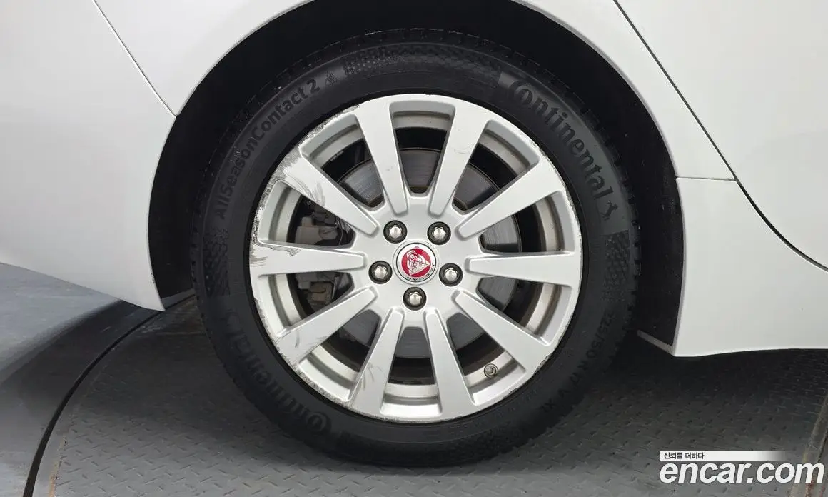 Jaguar XE 2016 2.0 АКПП, фото 5