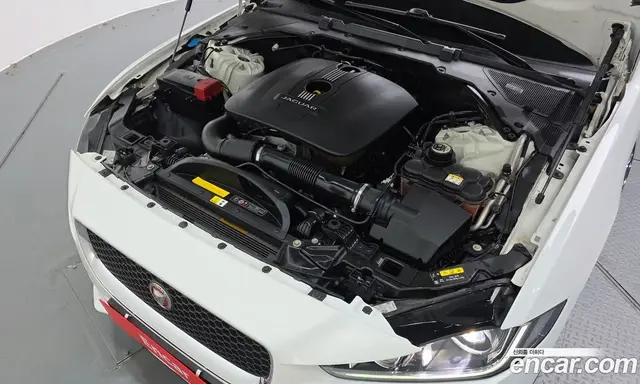 Jaguar XE 2016 2.0 АКПП, миниатюра 6
