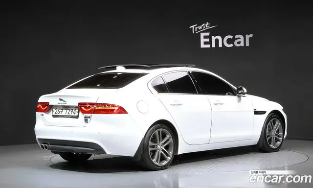 Jaguar XE 2017 2.0 АКПП, миниатюра 2 Jaguar XE 2017 2.0 АКПП, миниатюра 2