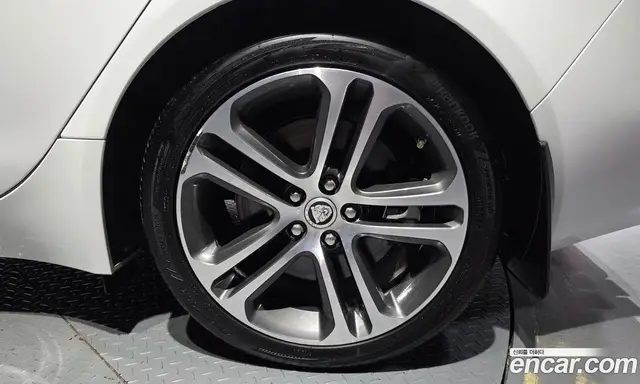Jaguar XE 2017 2.0 АКПП, миниатюра 7 Jaguar XE 2017 2.0 АКПП, миниатюра 7