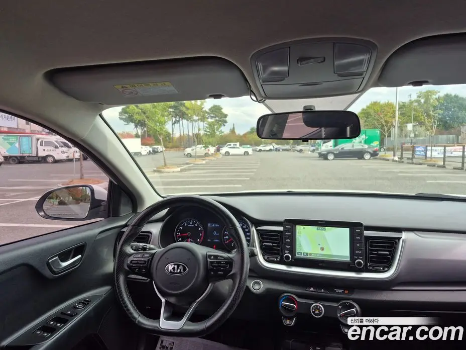 Kia Stonic 2018 1.4 АКПП, фото 12