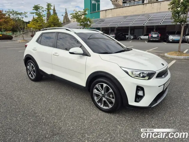 Kia Stonic 2018 1.4 АКПП, миниатюра 3