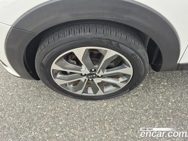 Kia Stonic 2018 1.4 АКПП, миниатюра 8