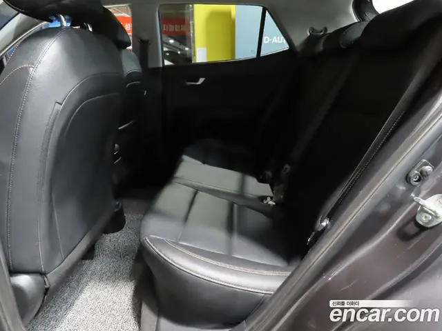 Kia Stonic 2019 1.4 АКПП, миниатюра 7