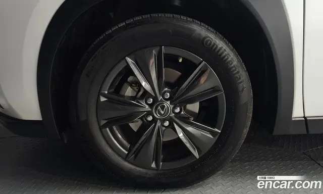 Lexus UX 2019 2.0 АКПП, миниатюра 5 Lexus UX 2019 2.0 АКПП, миниатюра 5