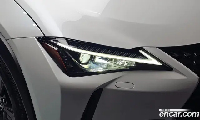 Lexus UX 2019 2.0 АКПП, миниатюра 8 Lexus UX 2019 2.0 АКПП, миниатюра 8