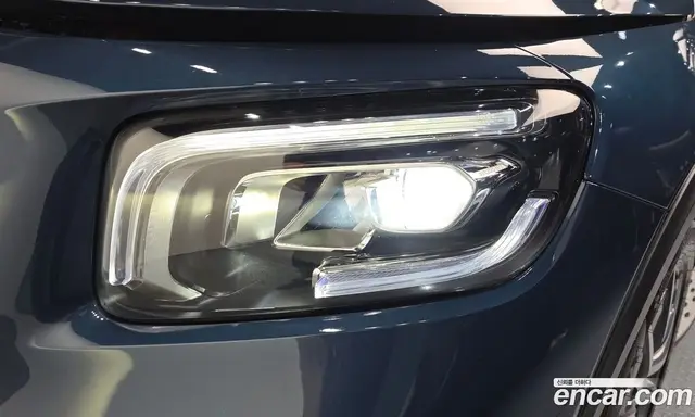Mercedes-Benz GLB-Class 2023 2.0 АКПП, миниатюра 8