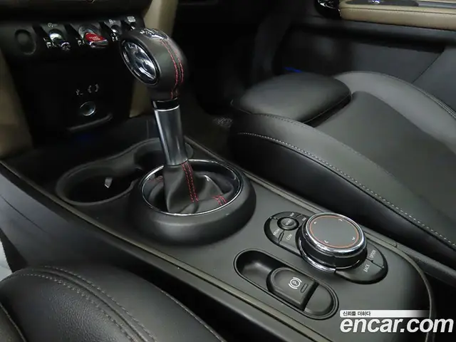 Mini Countryman 2018 2.0 АКПП, миниатюра 9