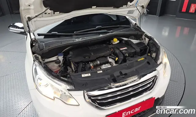 Peugeot 2008 2015 1.6 АКПП, миниатюра 6