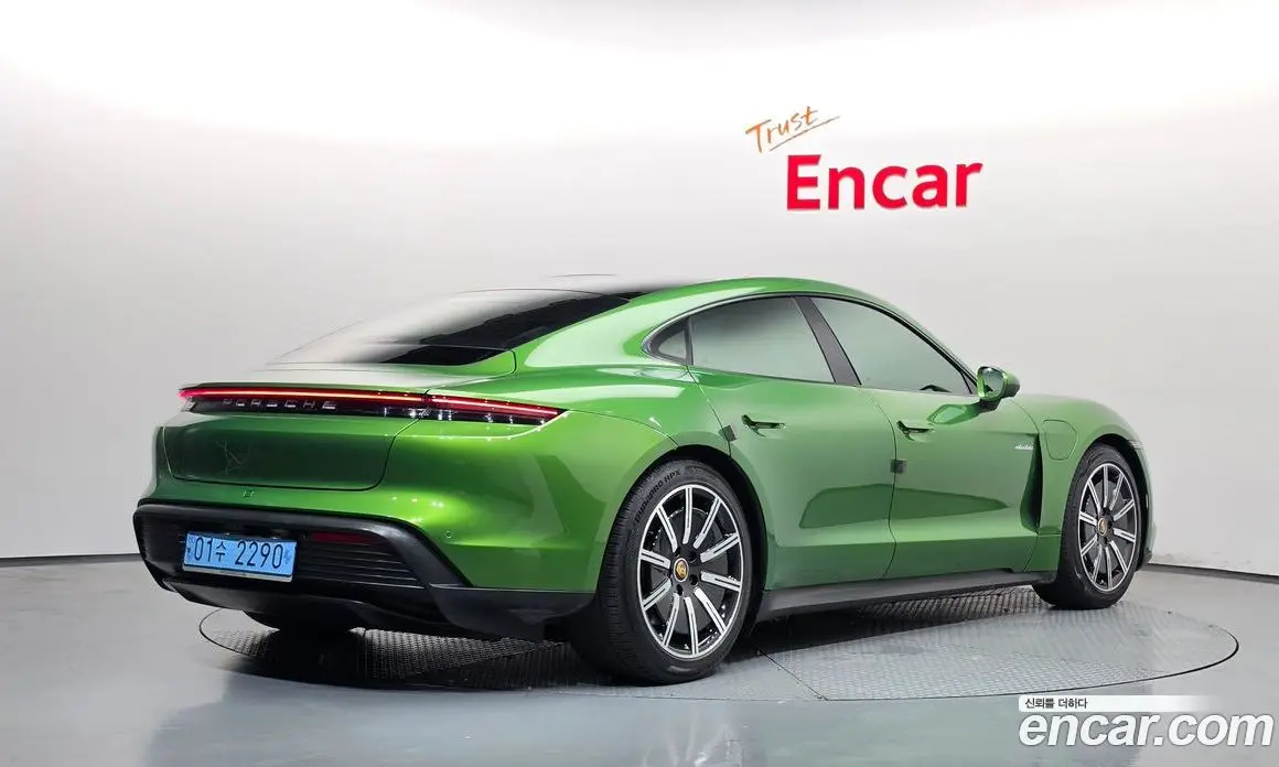 Porsche Taycan 2022 0.1 АКПП, фото 2 Porsche Taycan 2022 0.1 АКПП, фото 2