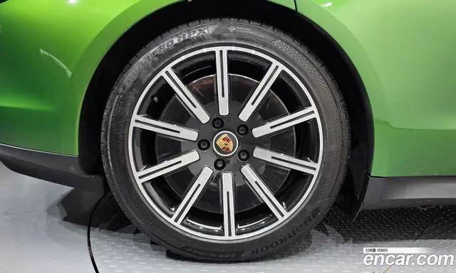 Porsche Taycan 2022 0.1 АКПП, миниатюра 5 Porsche Taycan 2022 0.1 АКПП, миниатюра 5