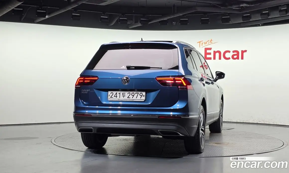 Volkswagen Tiguan 2020 2.0 АКПП, фото 4
