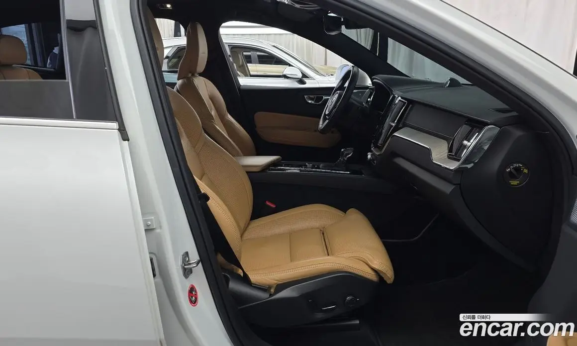 Volvo XC60 2019 2.0 АКПП, фото 16