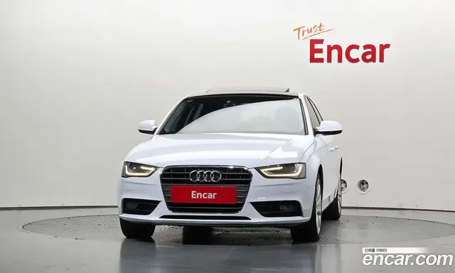 Audi A4 2012 2.0 АКПП, миниатюра 3