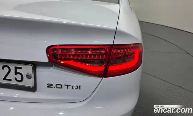 Audi A4 2012 2.0 АКПП, миниатюра 9