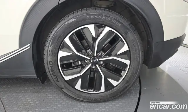 Kia EV6 2022 0.1 АКПП, миниатюра 7 Kia EV6 2022 0.1 АКПП, миниатюра 7