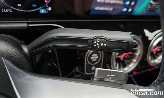 Mercedes-Benz GLA-Class 2025 2.0 АКПП, миниатюра 12