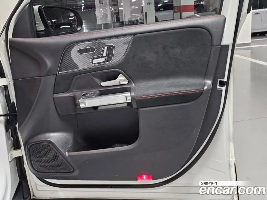 Mercedes-Benz GLB-Class 2021 2.0 АКПП, фото 12