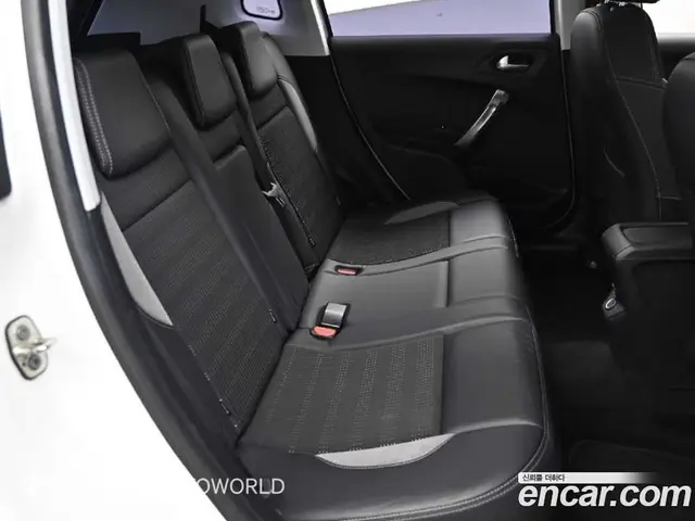 Peugeot 2008 2015 1.6 АКПП, миниатюра 12