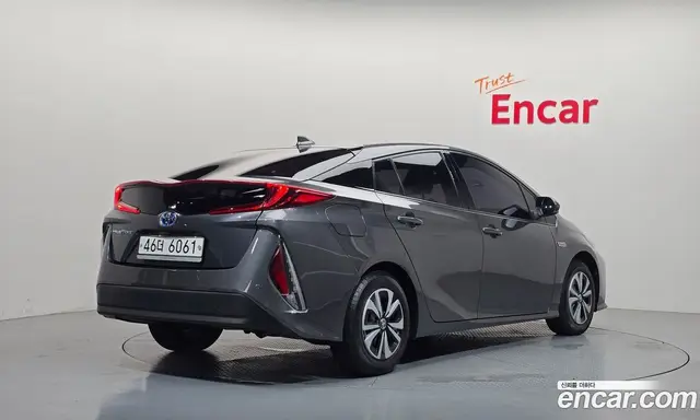 Toyota Prius 2017 1.8 АКПП, миниатюра 2