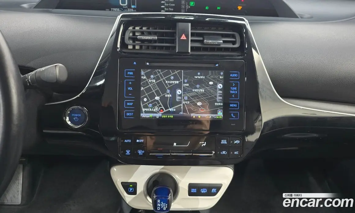 Toyota Prius 2017 1.8 АКПП, фото 14