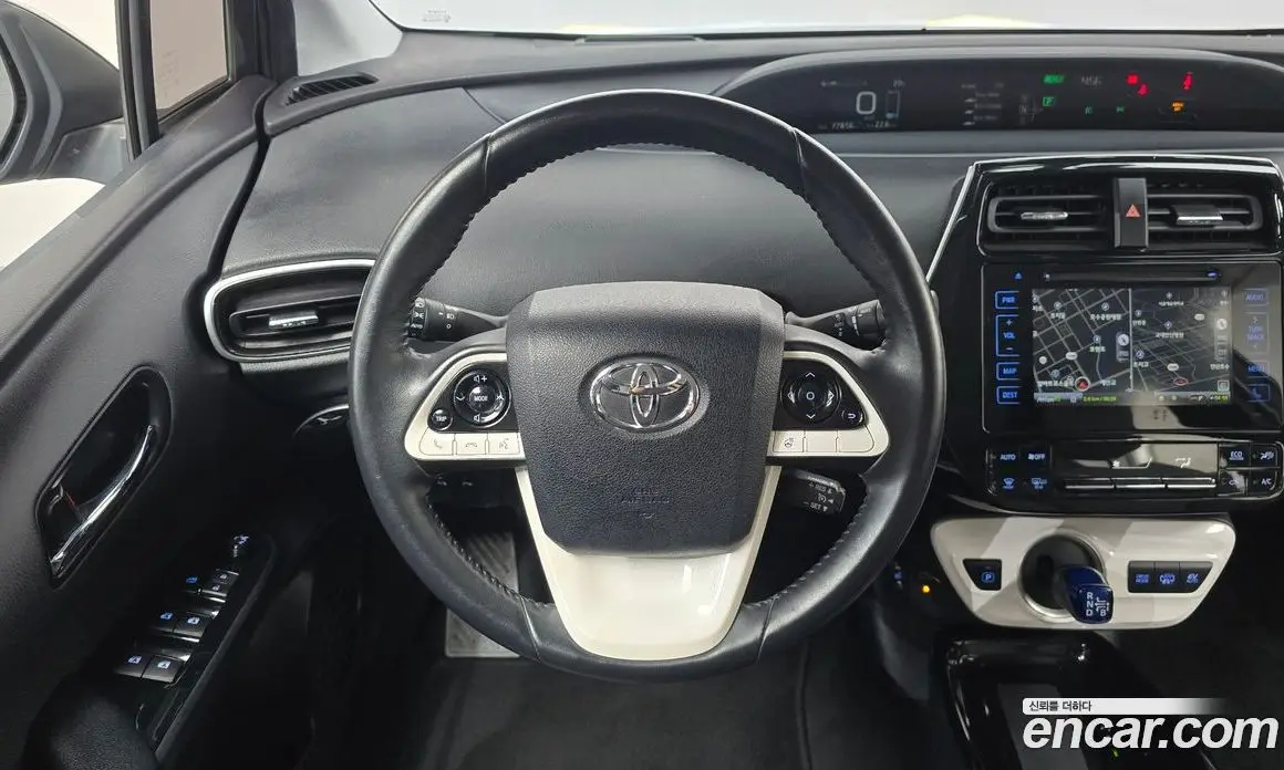 Toyota Prius 2017 1.8 АКПП, фото 15