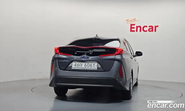 Toyota Prius 2017 1.8 АКПП, миниатюра 4