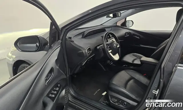 Toyota Prius 2017 1.8 АКПП, миниатюра 10