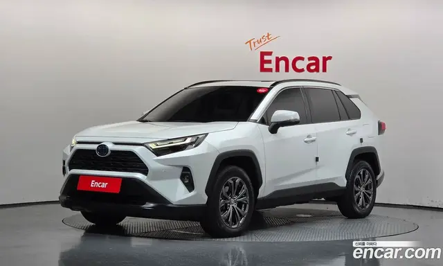 Toyota RAV4, 2023, 33 795 км