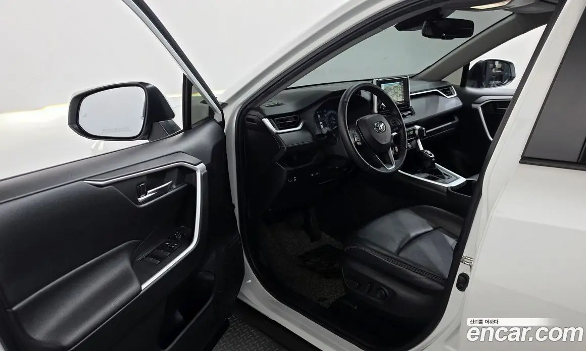 Toyota RAV4 2023 2.5 АКПП, фото 13